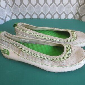 The North Face Base Camp Ballet (Women’s) – White/Hamel Green - Size 7